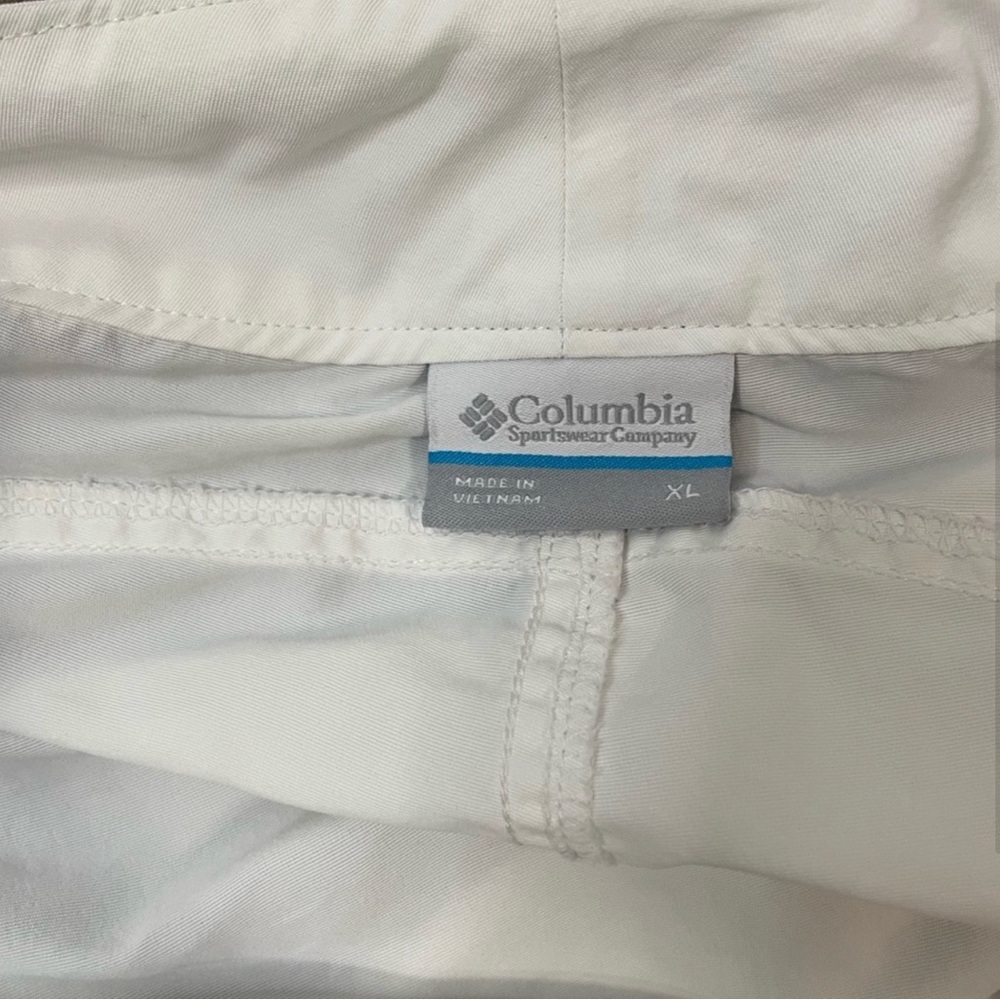 Columbia womens PFG white fishing shorts - Picture 3 of 3